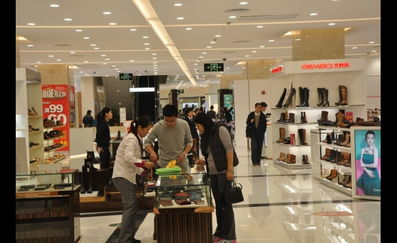 首個結(jié)合百貨及購物中心業(yè)務(wù)的大型零售項目 香港新世界百貨 上海巴黎春天118店正式試業(yè)