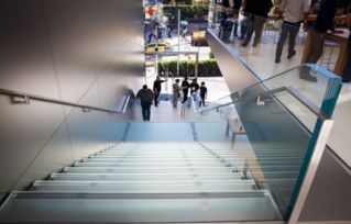 傳統百貨的黃昏與未來零售的曙光 探索貿易代理新形態